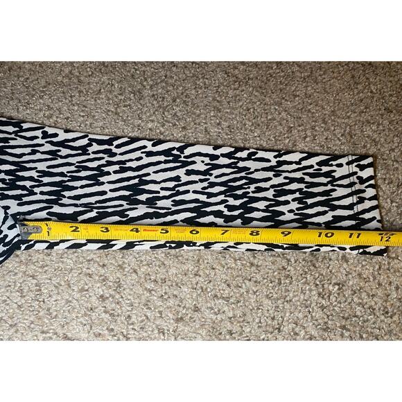 Chico's - Black and White Patterned Top - Size 0 - Picture 6 of 10